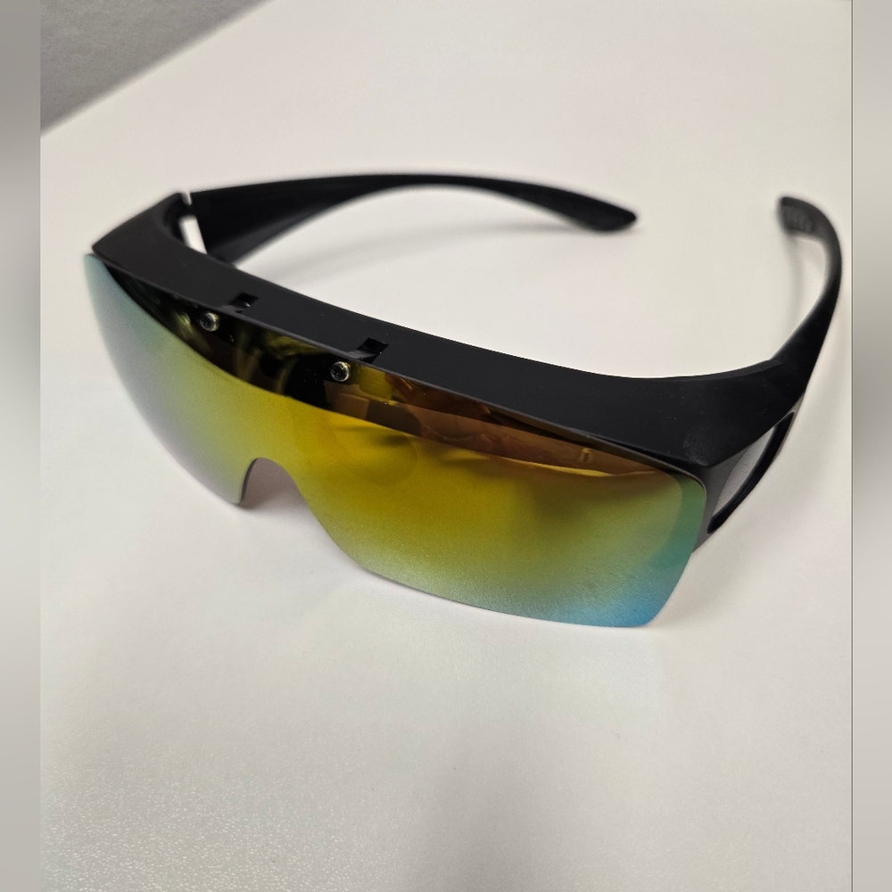 Bell & Howell Sport Sunglasses with Hard Case